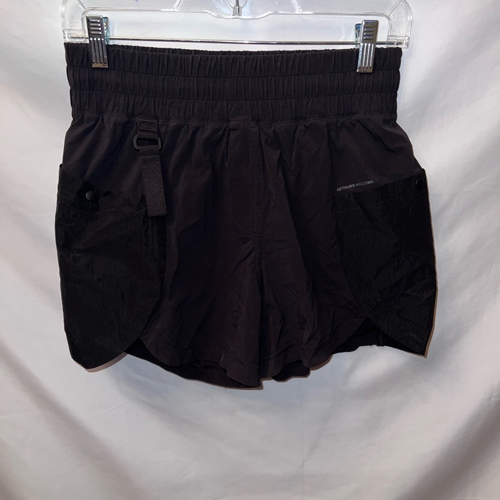 Lululemon Drop-In Pocket High Rise Hiking Short 4” Black Size : 6
